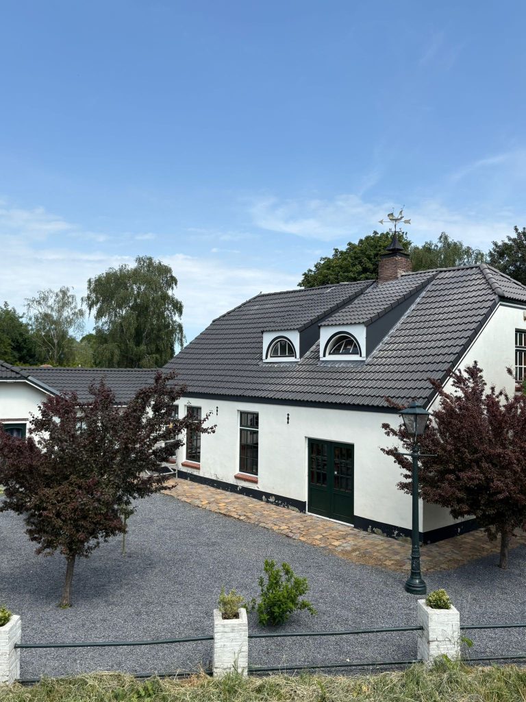 Rieten dak vervangen door volledig nieuw pannendak in Montfoort